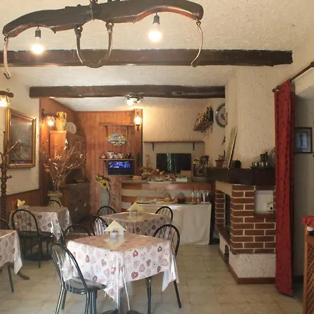 Villarosybeb Πανσιόν 3*